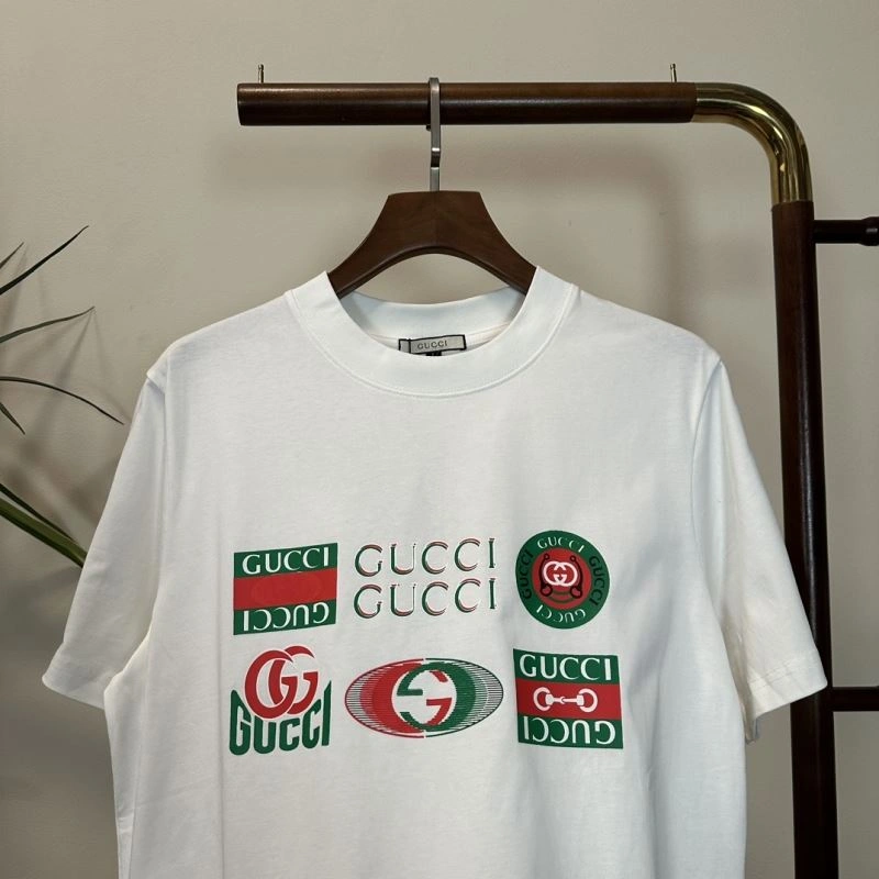 Gucci T-Shirts Durable 126101