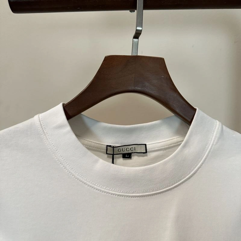 Gucci T-Shirts Durable 126101