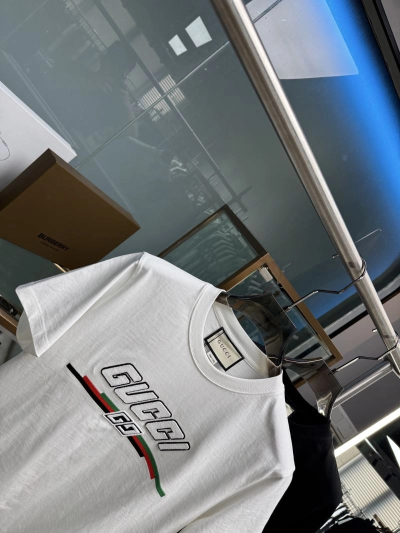 Breathable Gucci T-Shirts 126115