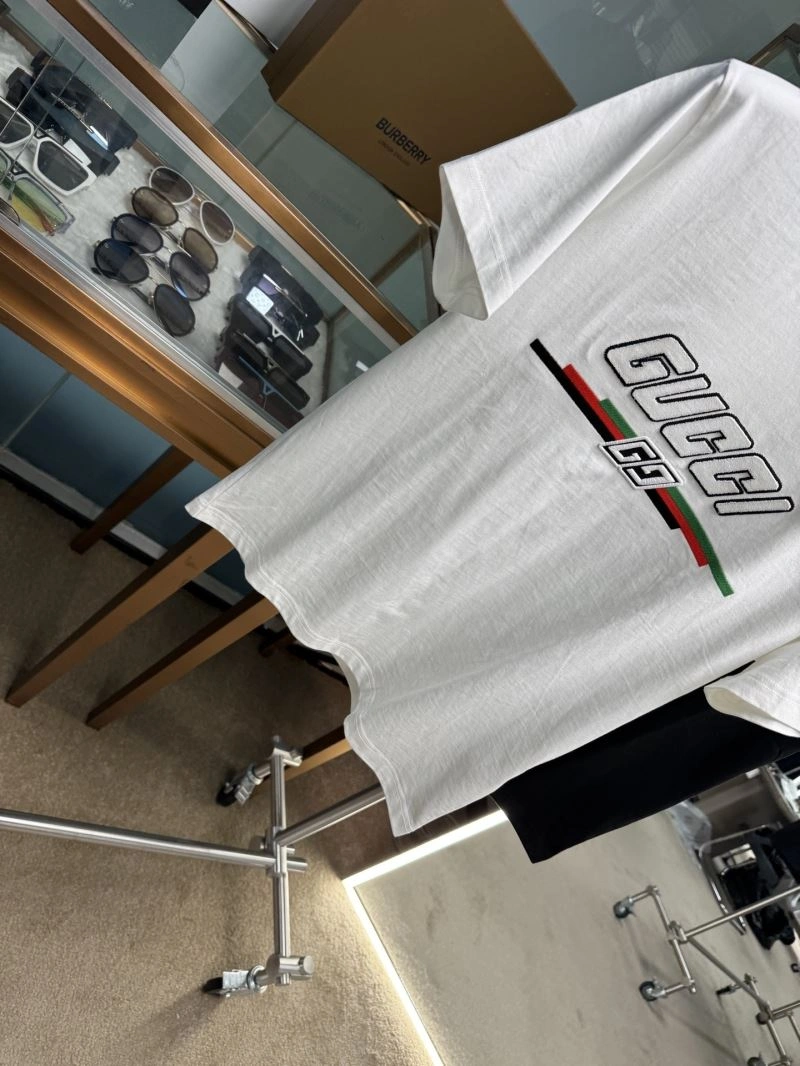 Breathable Gucci T-Shirts 126115