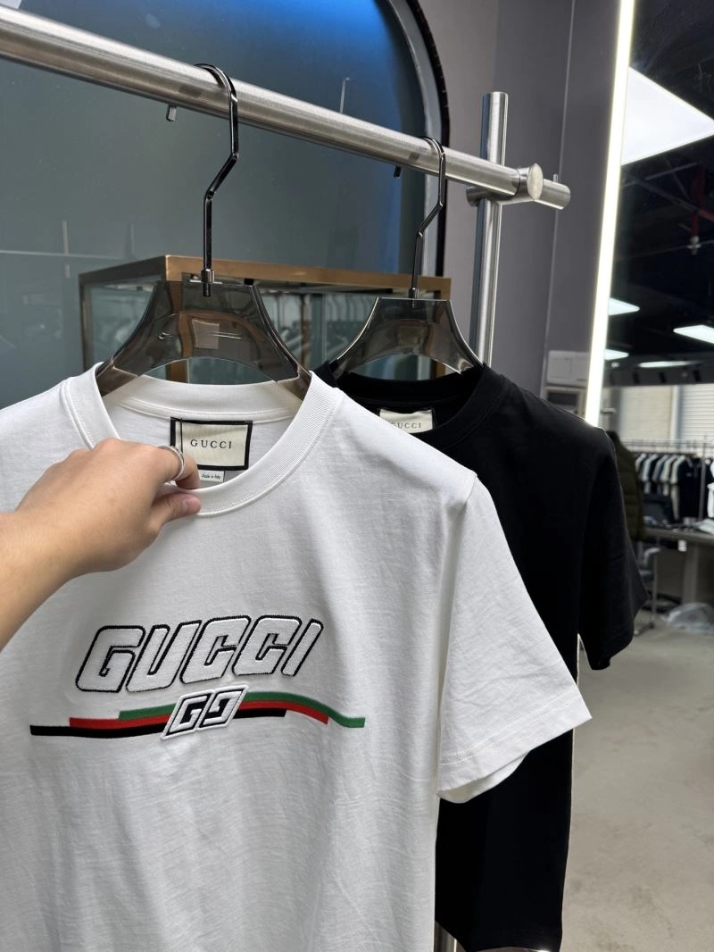 Breathable Gucci T-Shirts 126115