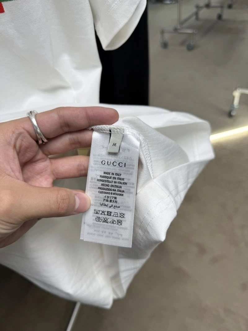 Breathable Gucci T-Shirts 126115