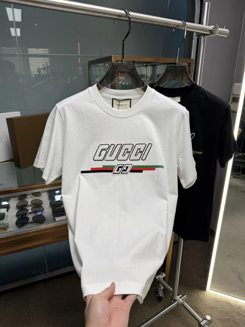 Breathable Gucci T-Shirts 126115