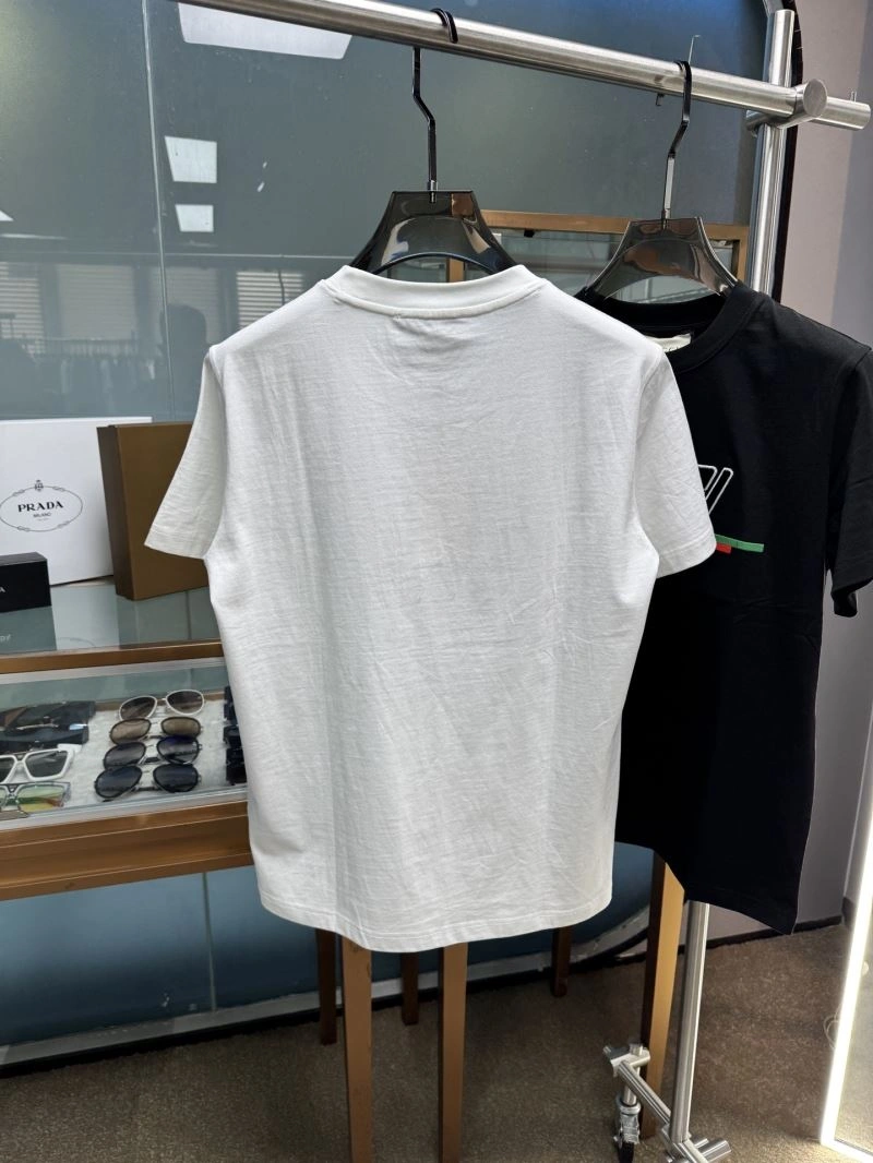 Breathable Gucci T-Shirts 126115