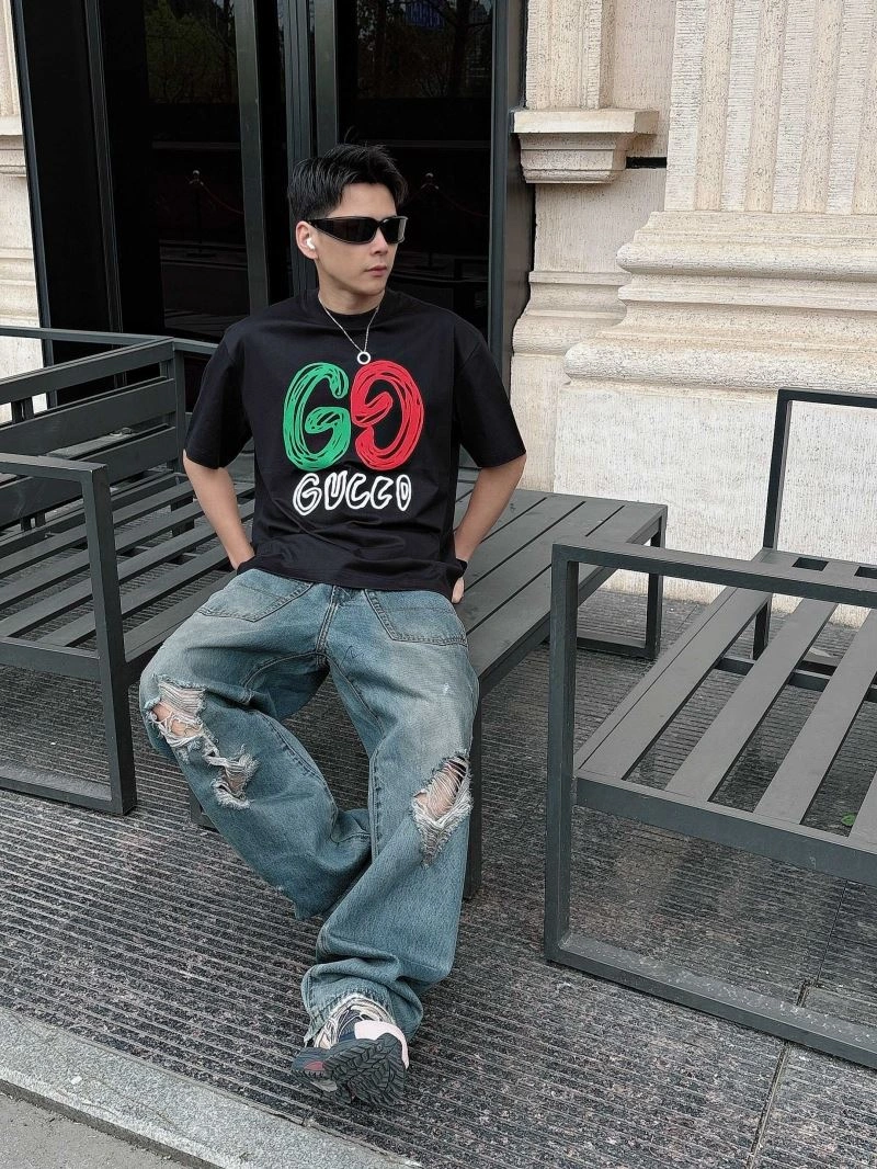 Gucci T-Shirts Breathable 126092