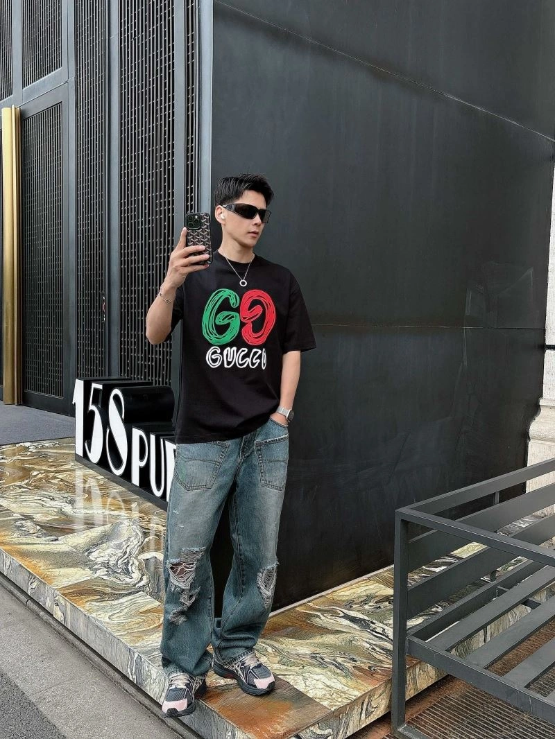 Gucci T-Shirts Breathable 126092