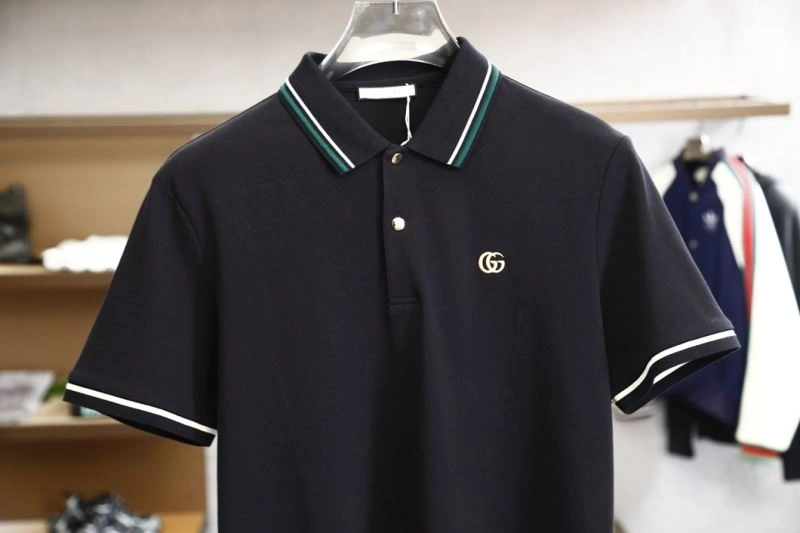 Elegant Gucci T-Shirts 126081