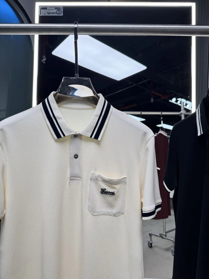 Sleek Gucci T-Shirts 126058