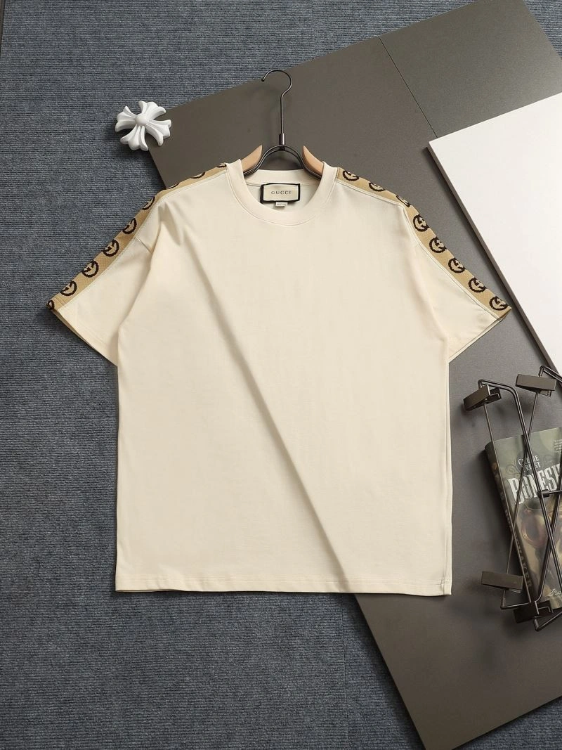 Gucci T-Shirts Sleek 126038