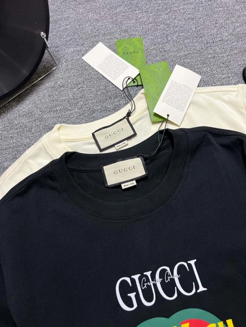 Gucci T-Shirts Durable 126008