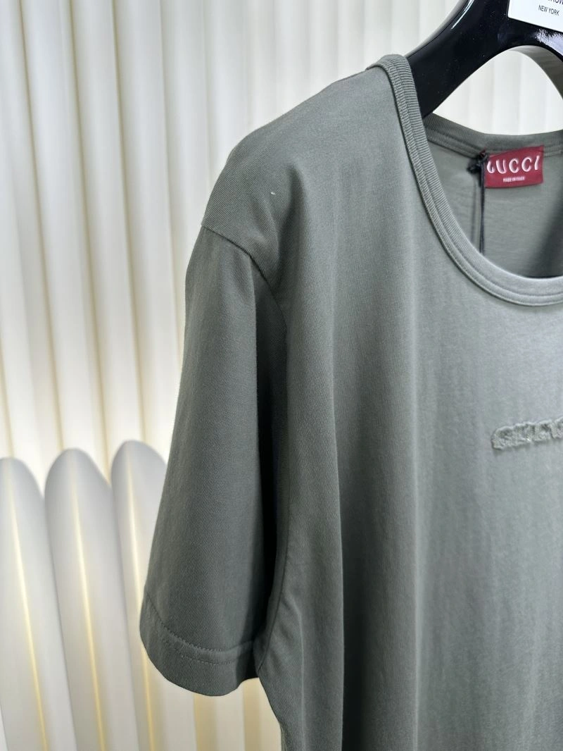 Bold Gucci T-Shirts 125801