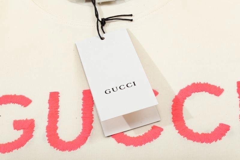 Modern Gucci T-Shirts 125809