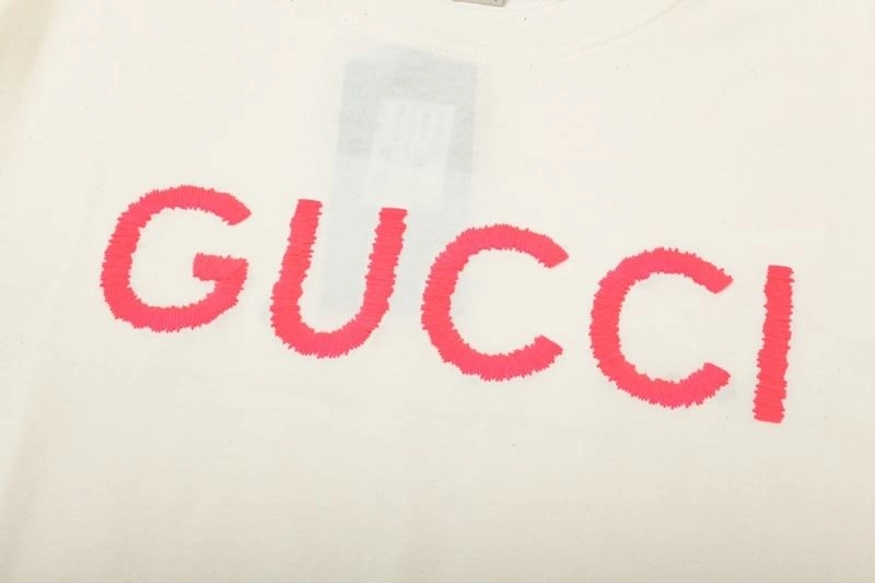 Modern Gucci T-Shirts 125809