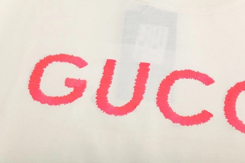Modern Gucci T-Shirts 125809