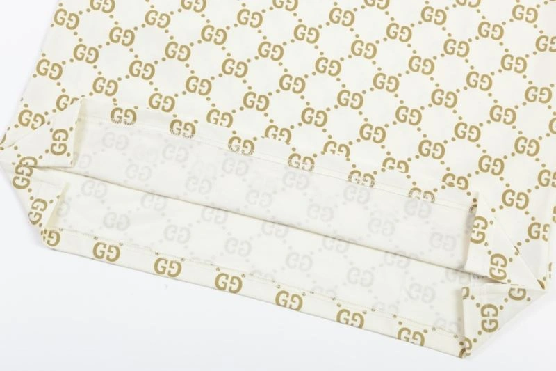 Bold Gucci T-Shirts 125778