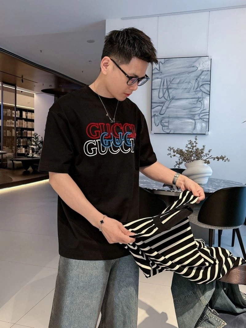 Casual Gucci T-Shirts 125770