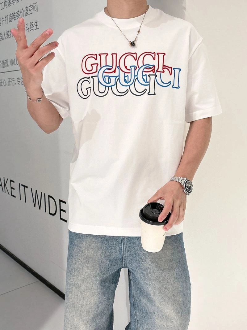 Versatile Gucci T-Shirts 125755