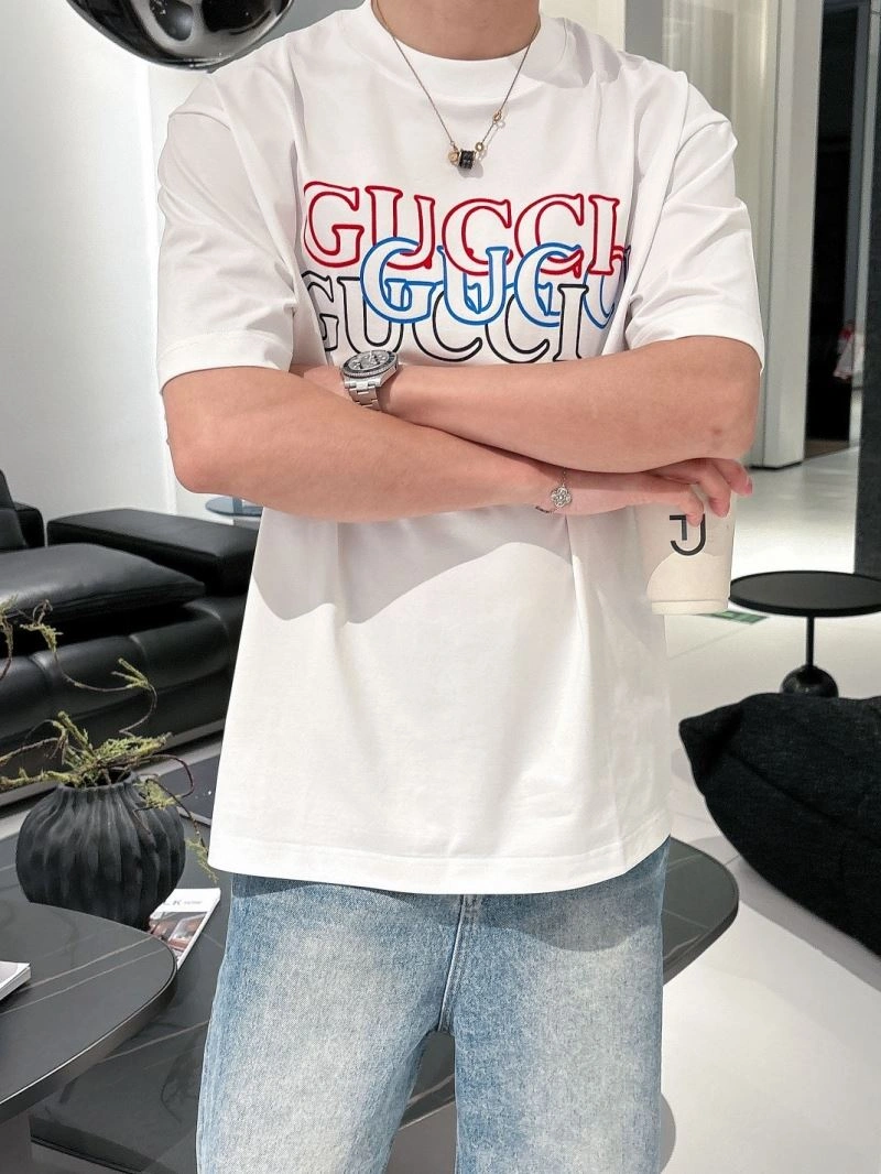 Versatile Gucci T-Shirts 125755