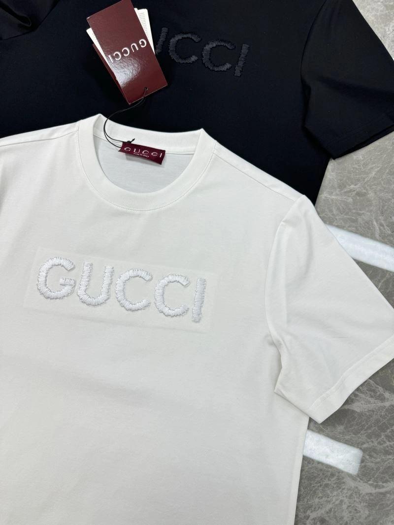 Sleek Gucci T-Shirts 125725