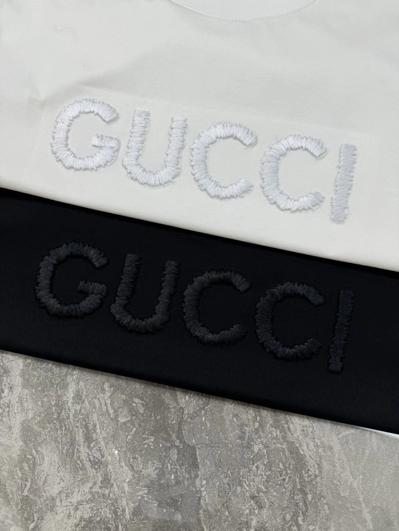 Sleek Gucci T-Shirts 125725