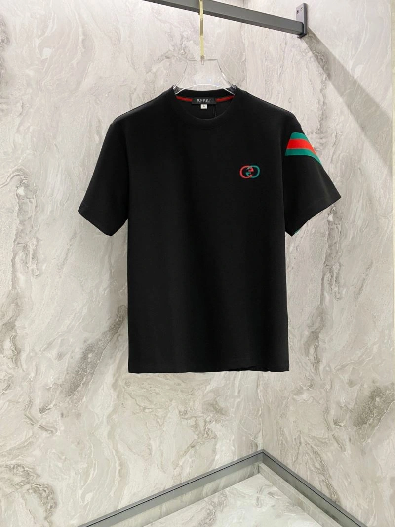 Trendsetting Gucci T-Shirts 124237