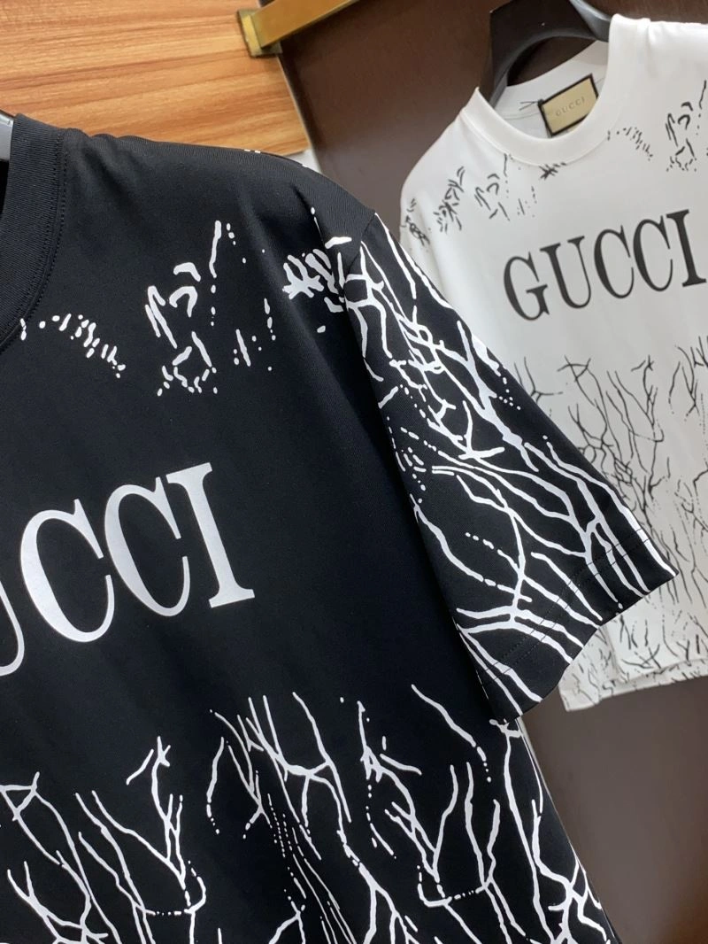 Gucci T-Shirts Durable 125669
