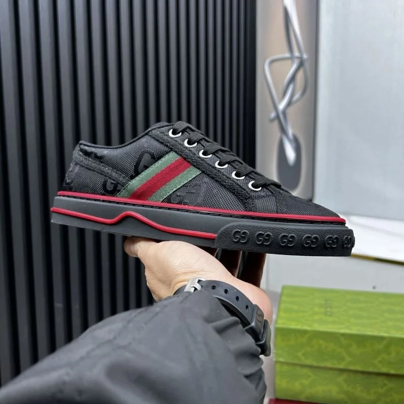Gucci Tennis Reliable 25176