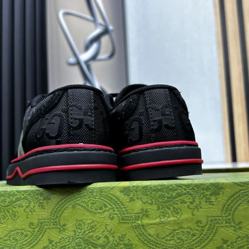 Gucci Tennis Reliable 25176