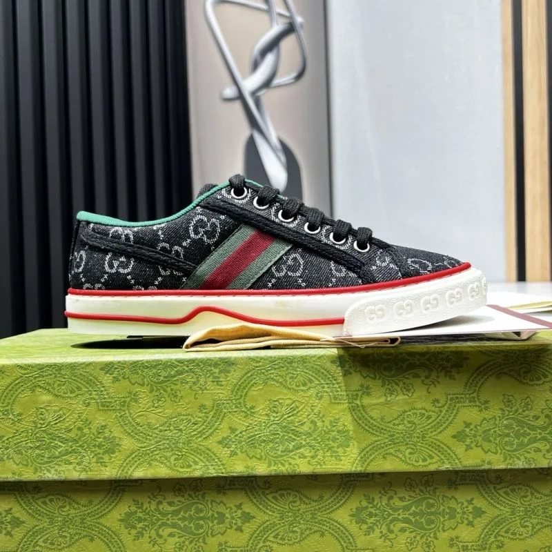 Gucci Tennis Timeless 25179