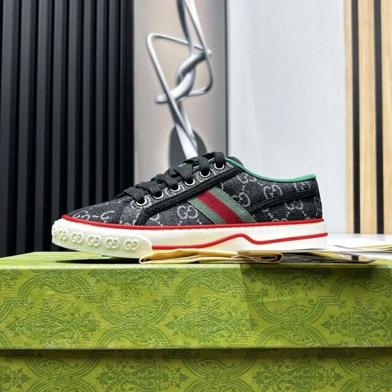 Gucci Tennis Timeless 25179