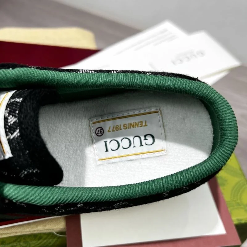 Gucci Tennis Timeless 25179