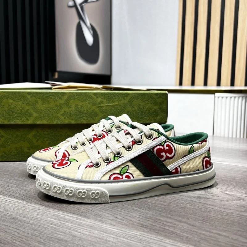 EyeCatching Gucci Tennis 25182