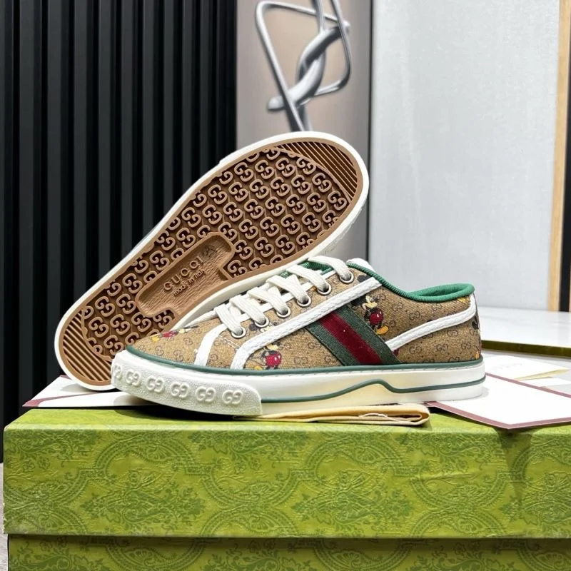 Gucci Tennis EasyMatch 25191
