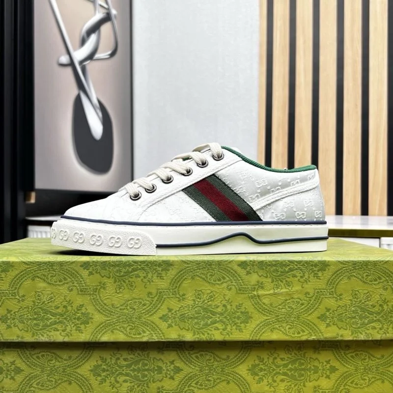 Gucci Tennis Compact 25193