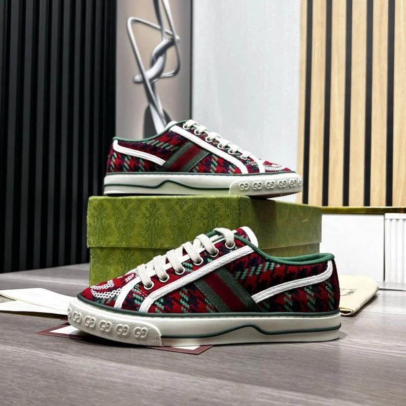 Gucci Tennis Durable 25161