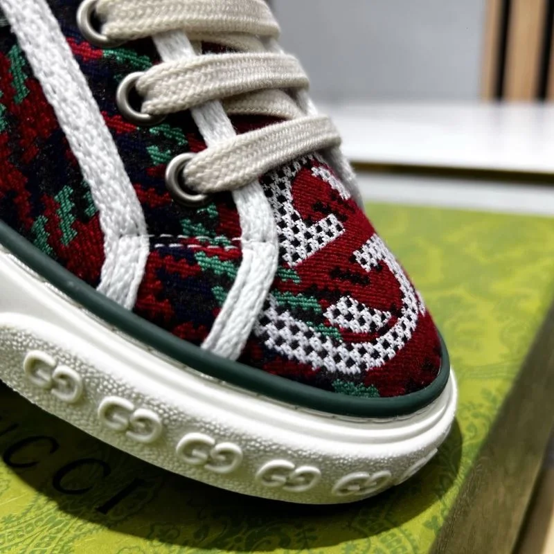 Gucci Tennis Durable 25161