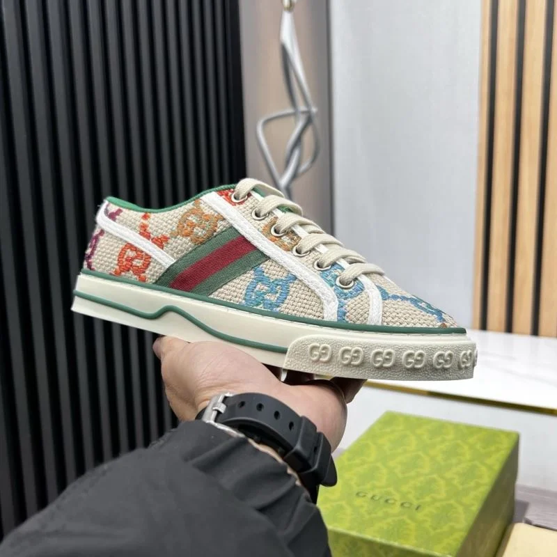Supportive Gucci Tennis 25159