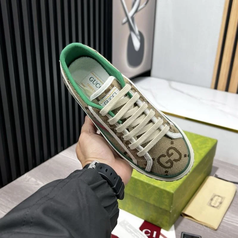Unisex Gucci Tennis 25155