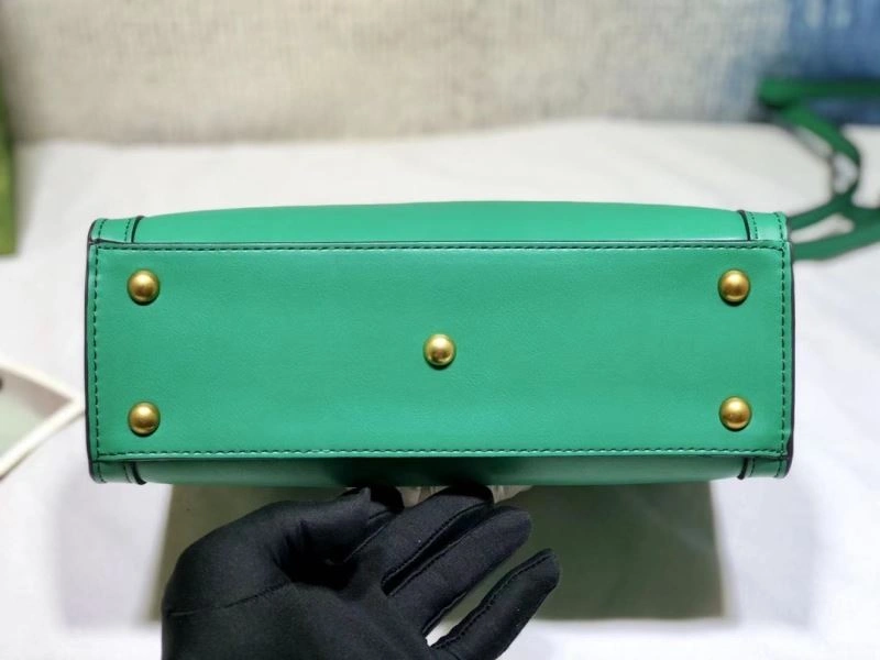 Sporty Gucci Top Handle Bags 80687