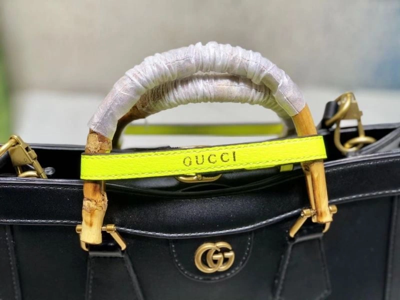 Trendsetting Gucci Top Handle Bags 80676
