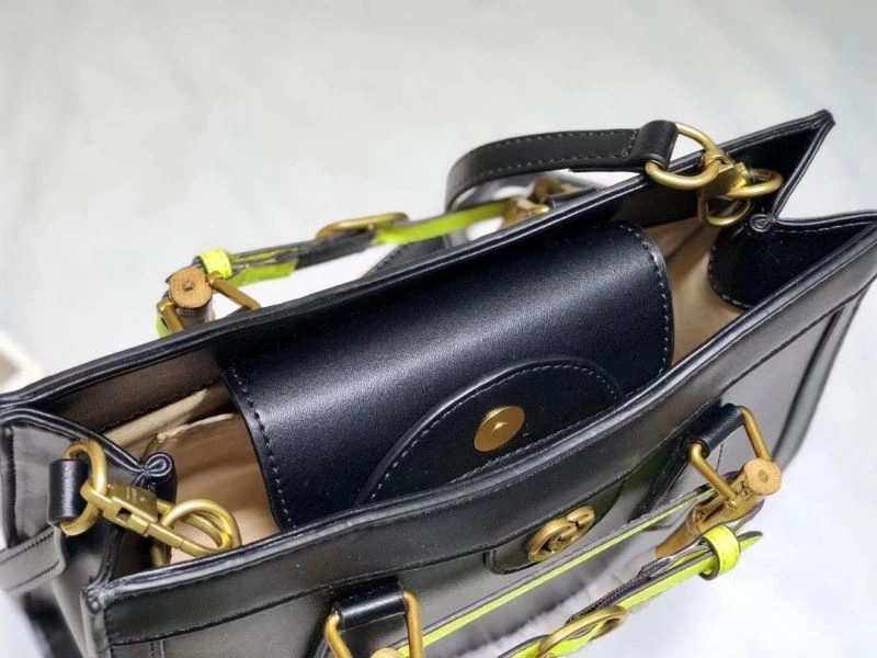 Trendsetting Gucci Top Handle Bags 80676