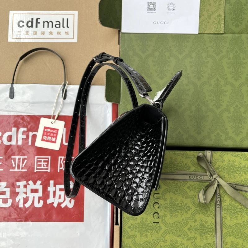 Resilient Gucci Top Handle Bags 74426
