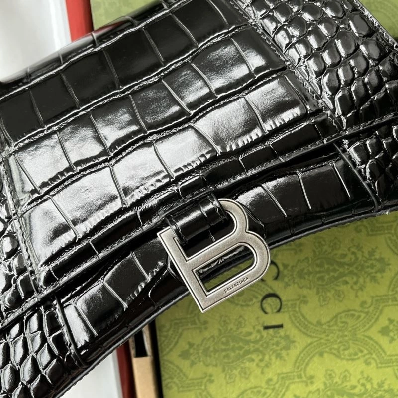 Resilient Gucci Top Handle Bags 74426