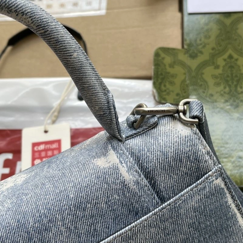 WaterResistant Gucci Top Handle Bags 74408
