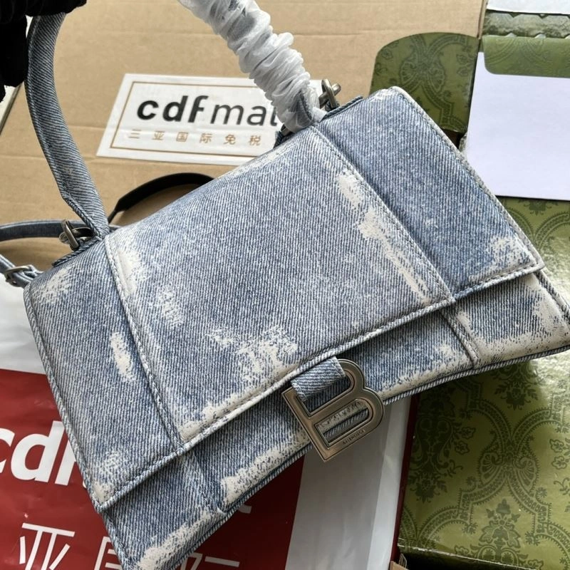 WaterResistant Gucci Top Handle Bags 74408