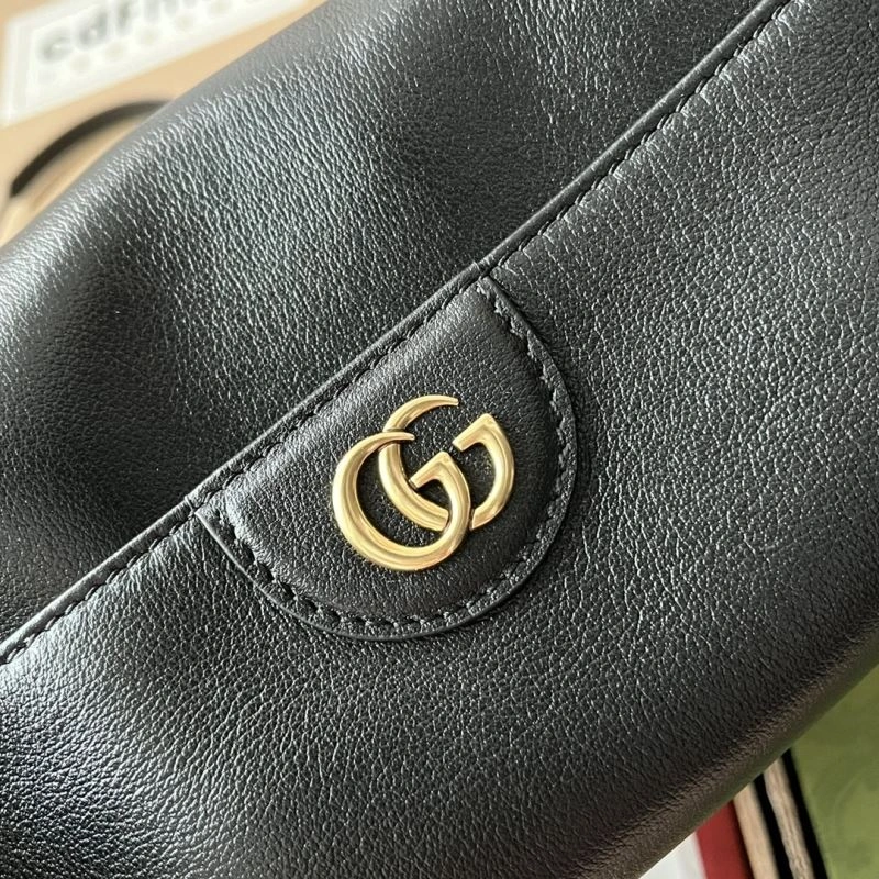 Sporty Gucci Top Handle Bags 73473