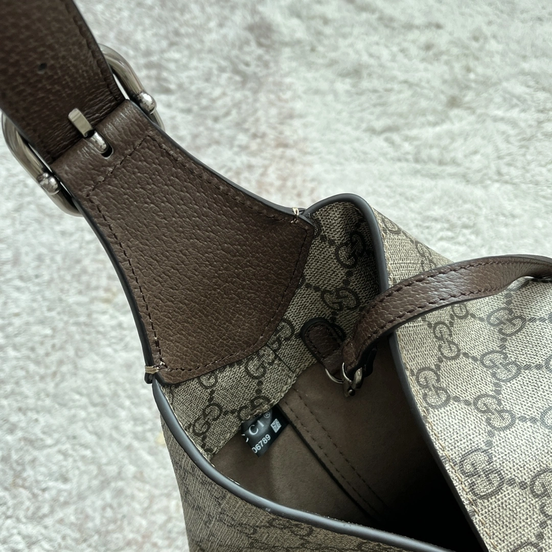 Gucci Top Handle Bags Practical 72251
