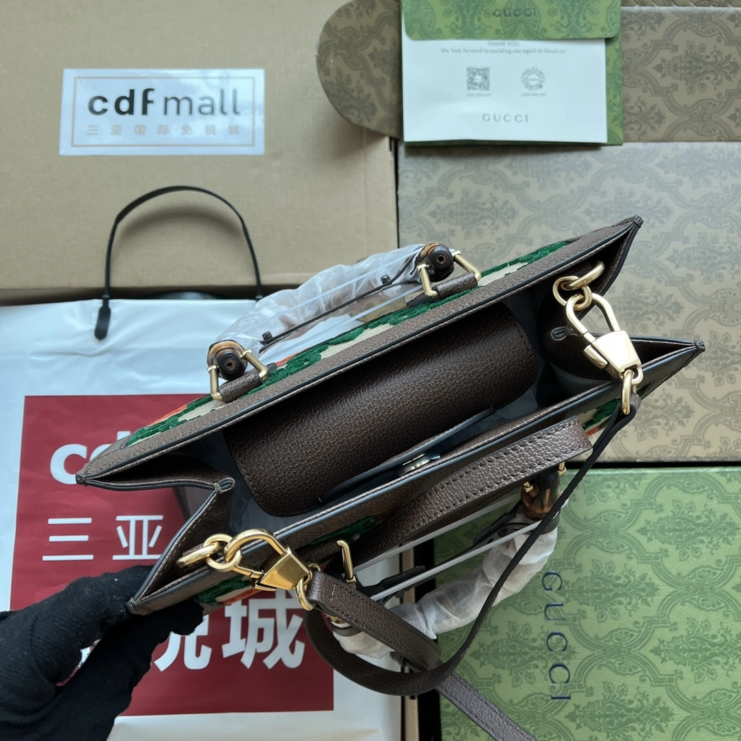 Stylish Gucci Top Handle Bags 72238