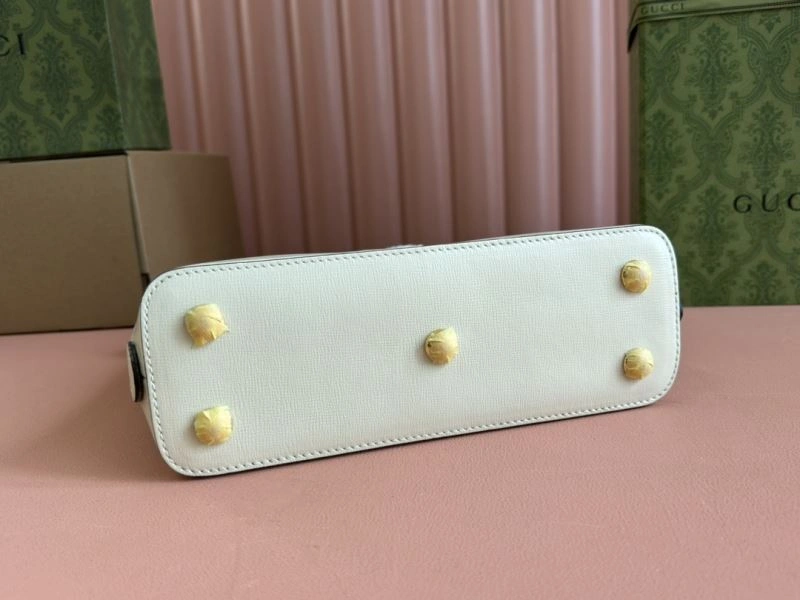 Neat Gucci Top Handle Bags 67304