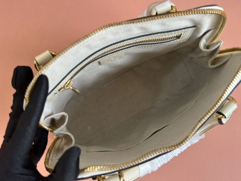 Neat Gucci Top Handle Bags 67304
